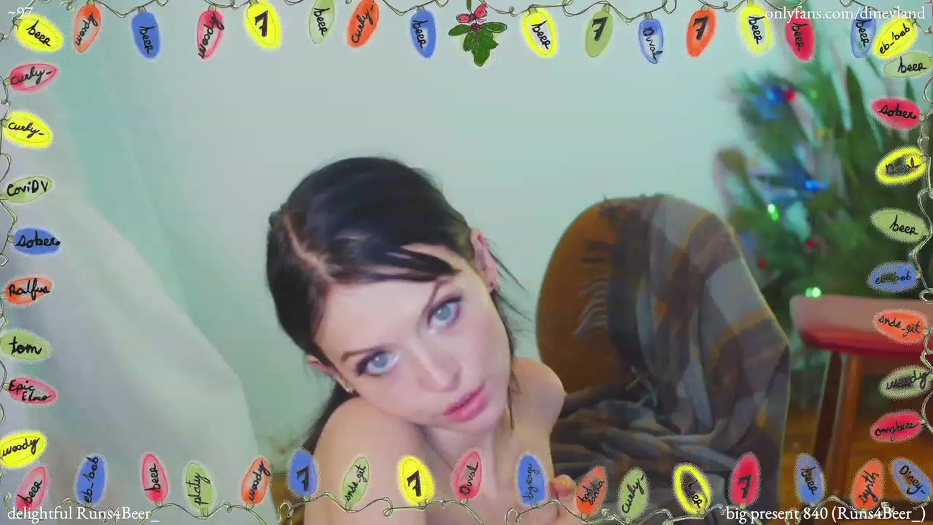 Gallery image thumbnail from diney_'s myfreecams stream on, 12/18/2022, 06:37 image 9 of 20
