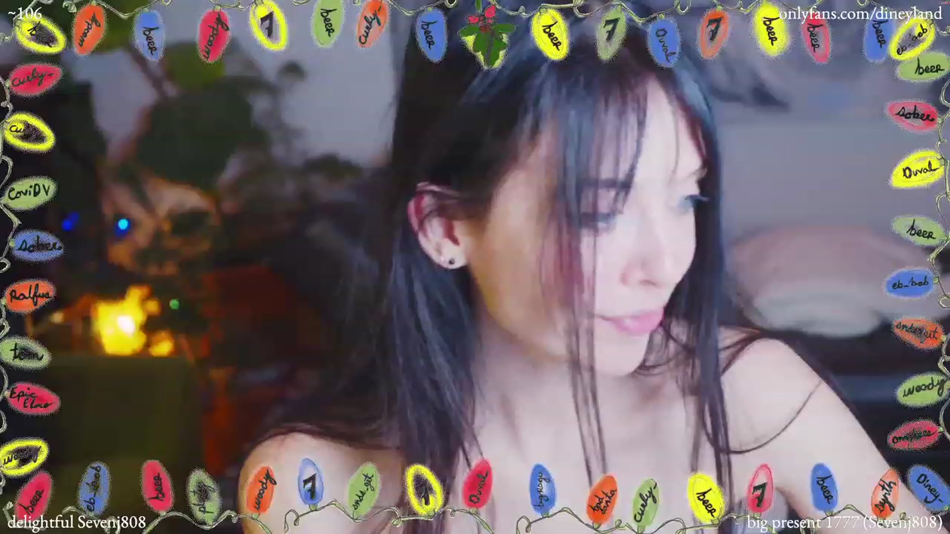 Gallery image thumbnail from diney_'s myfreecams stream on, 12/20/2022, 06:50 image 8 of 20