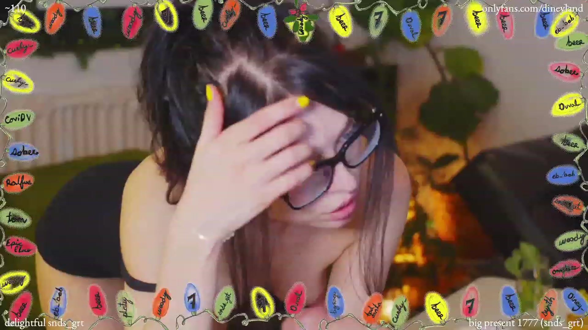 Gallery image thumbnail from diney_'s myfreecams stream on, 12/22/2022, 06:14 image 8 of 20