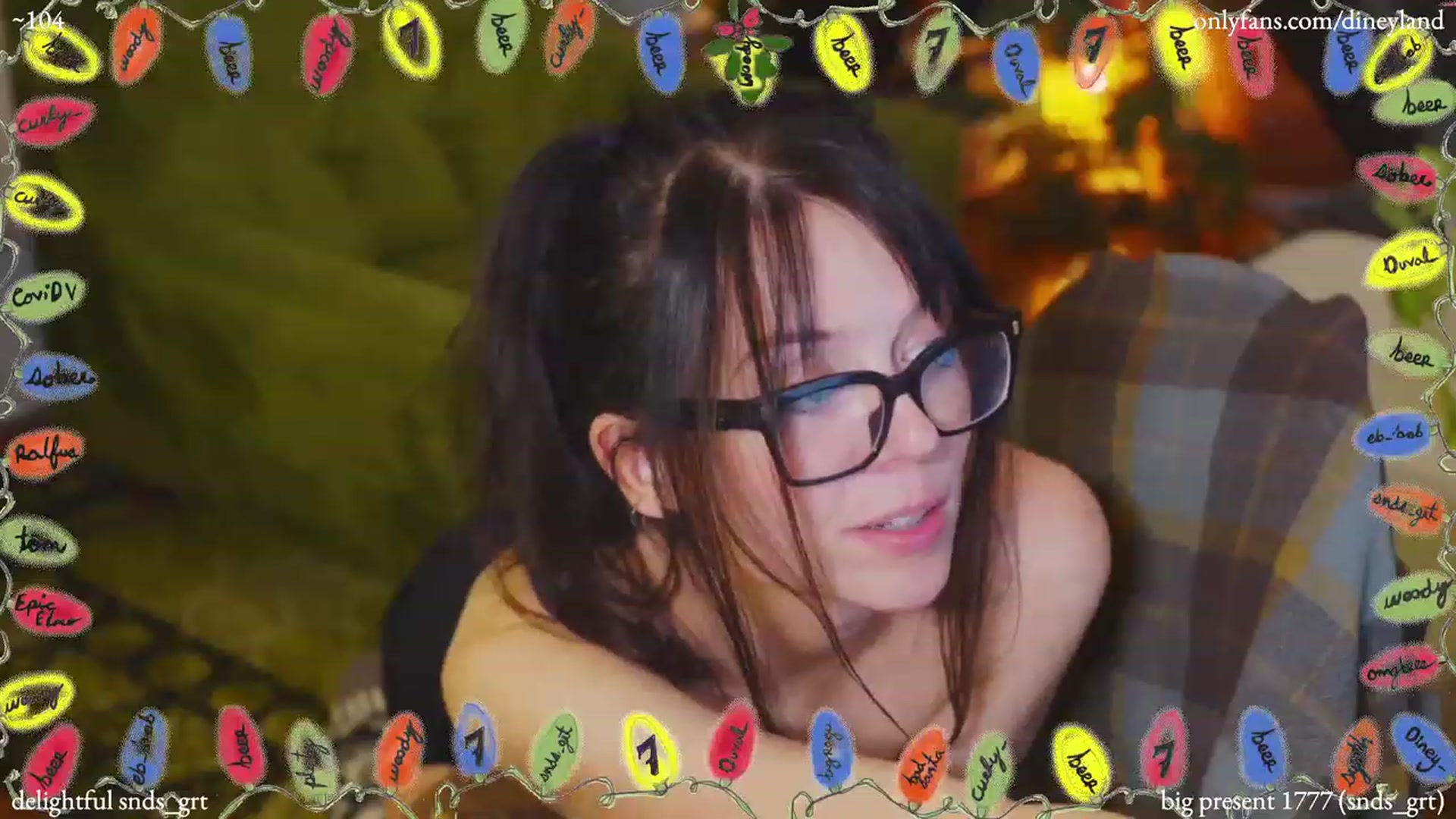 Gallery image thumbnail from diney_'s myfreecams stream on, 12/22/2022, 06:14 image 13 of 20