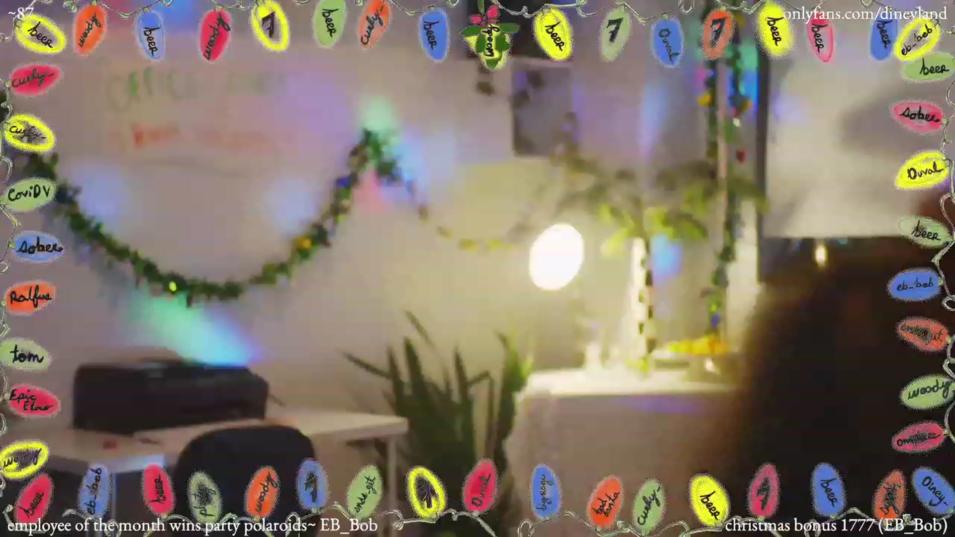 Gallery image thumbnail from diney_'s myfreecams stream on, 12/23/2022, 06:47 image 17 of 20