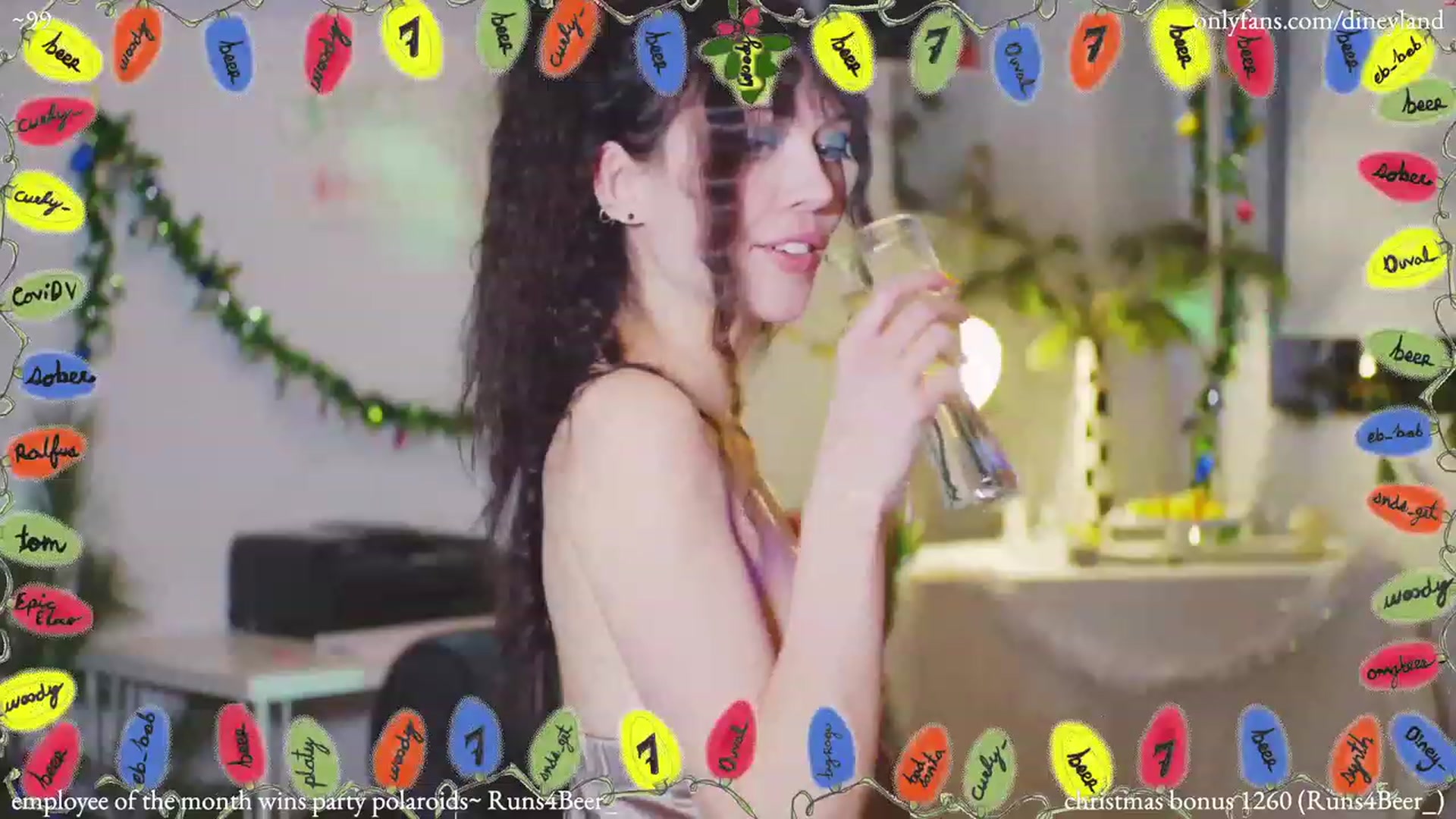 Gallery image thumbnail from diney_'s myfreecams stream on, 12/23/2022, 06:47 image 3 of 20