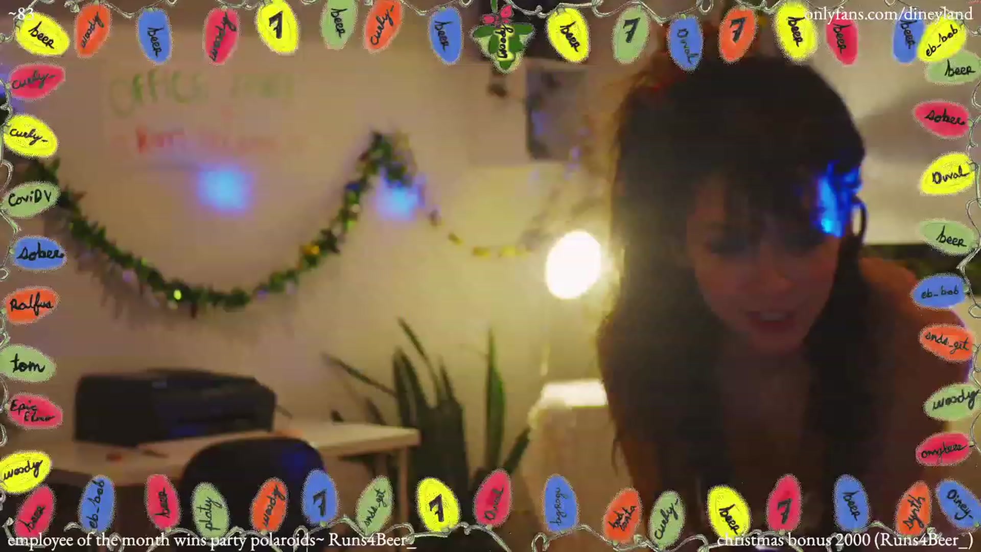 Gallery image thumbnail from diney_'s myfreecams stream on, 12/23/2022, 06:47 image 18 of 20