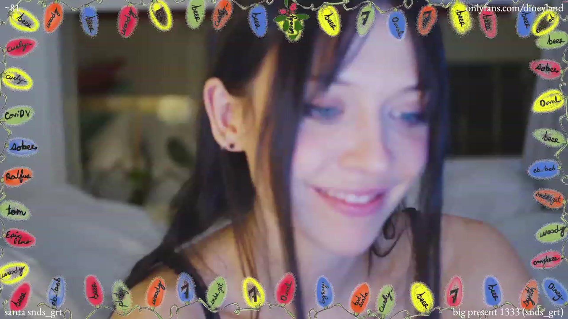 Gallery image thumbnail from diney_'s myfreecams stream on, 12/24/2022, 06:50 image 7 of 20