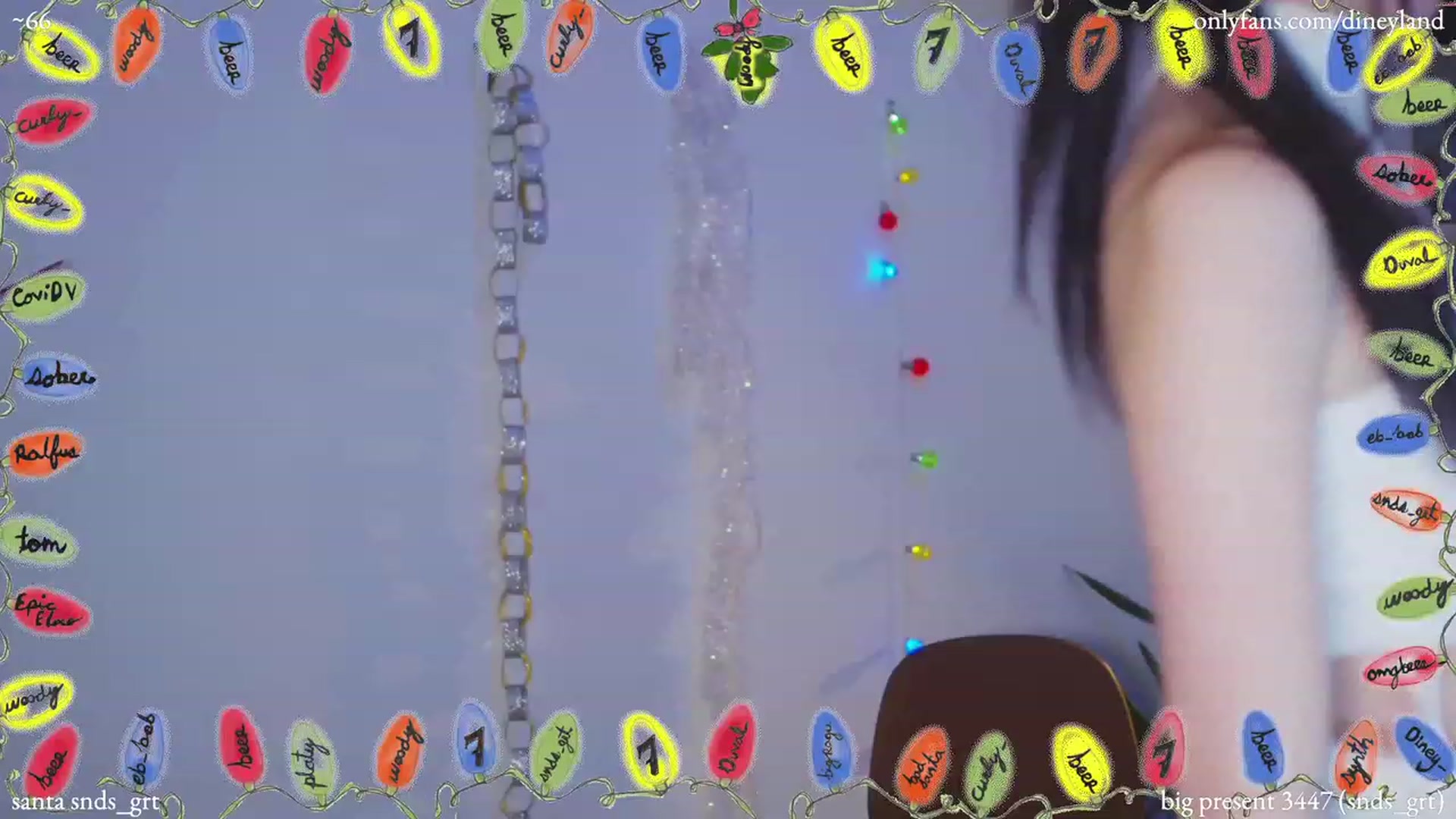 Gallery image thumbnail from diney_'s myfreecams stream on, 12/27/2022, 07:34 image 11 of 20
