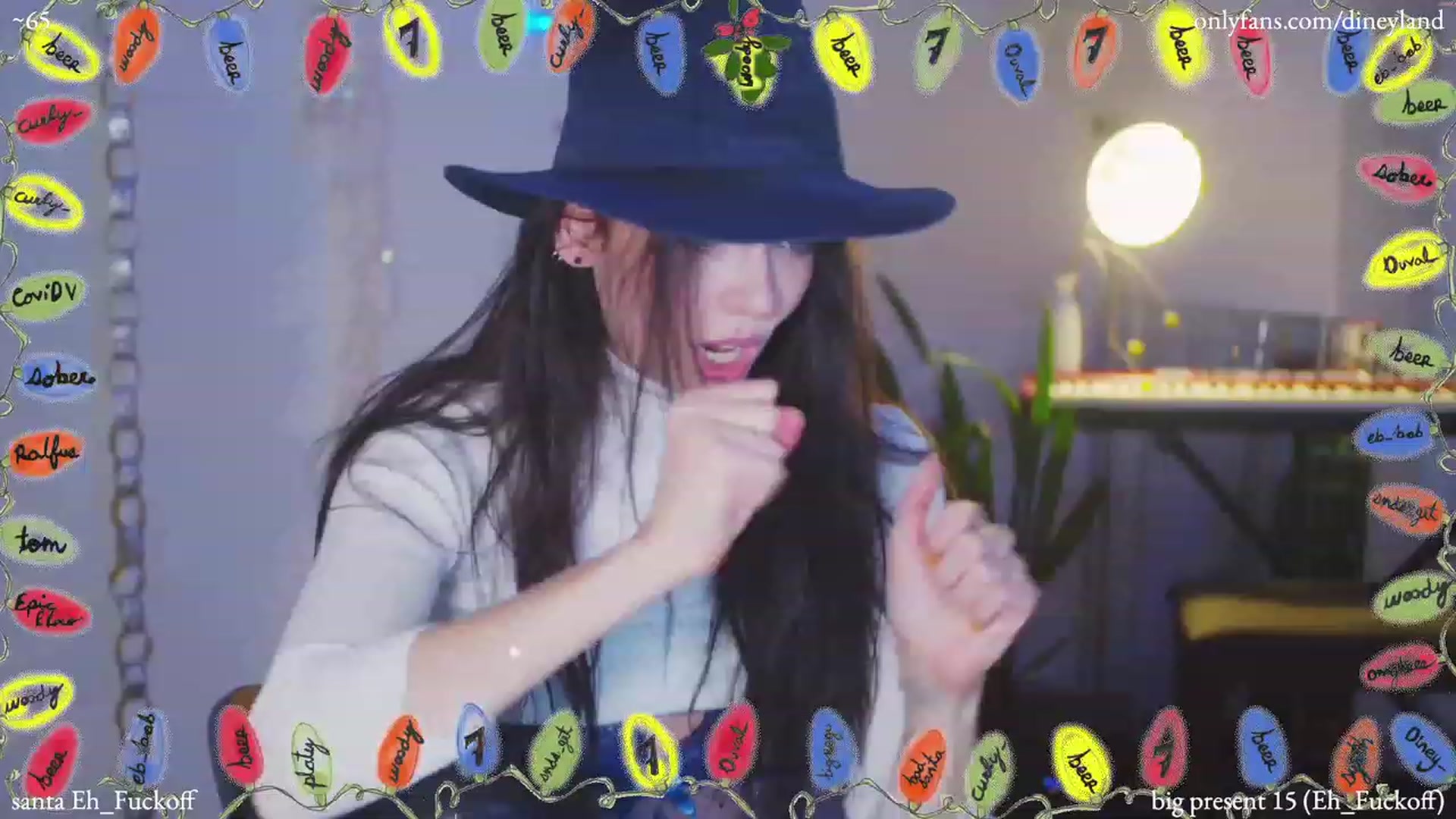 Gallery image thumbnail from diney_'s myfreecams stream on, 12/28/2022, 06:24 image 4 of 20