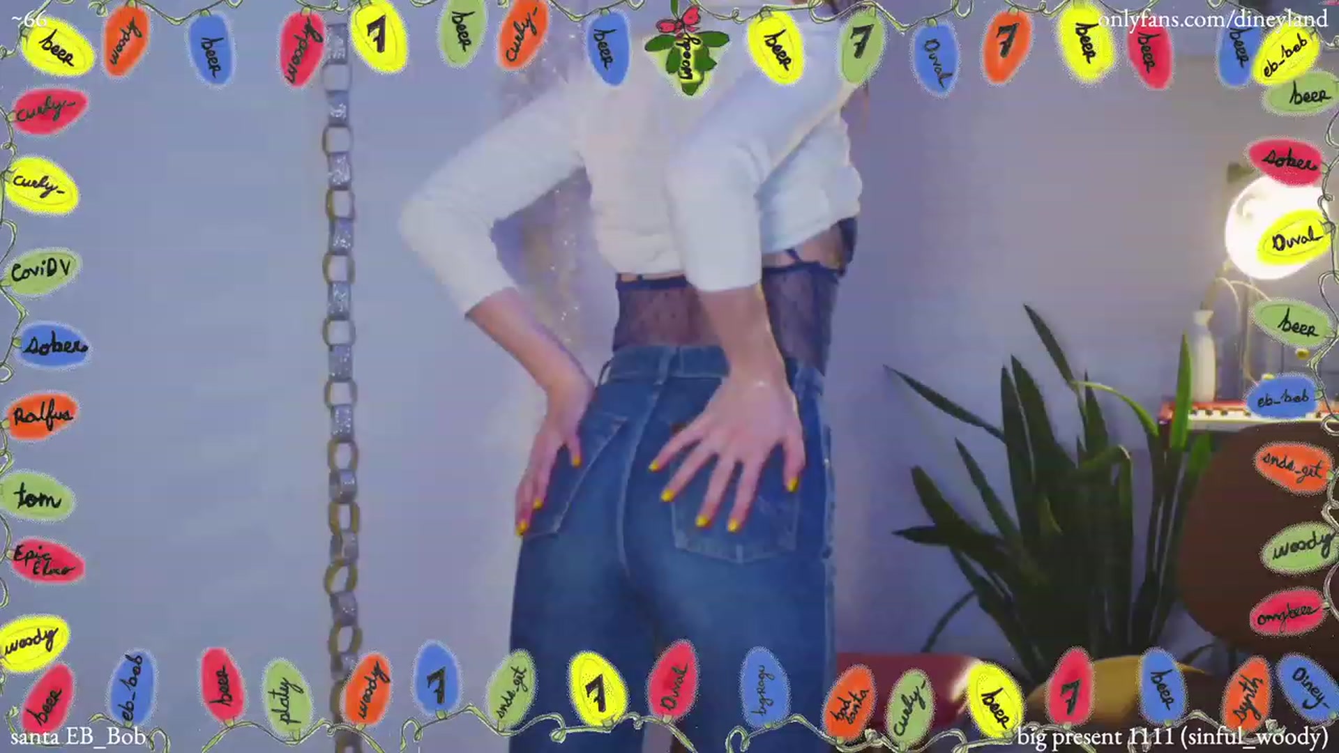 Gallery image thumbnail from diney_'s myfreecams stream on, 12/28/2022, 06:56 image 9 of 20