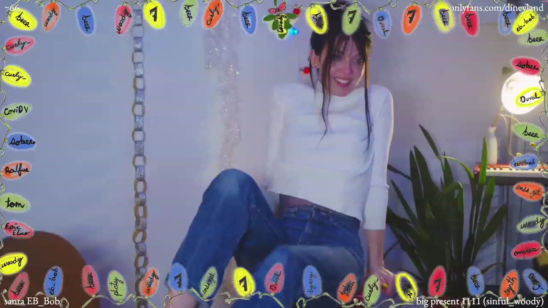 Gallery image thumbnail from diney_'s myfreecams stream on, 12/28/2022, 06:56 image 11 of 20