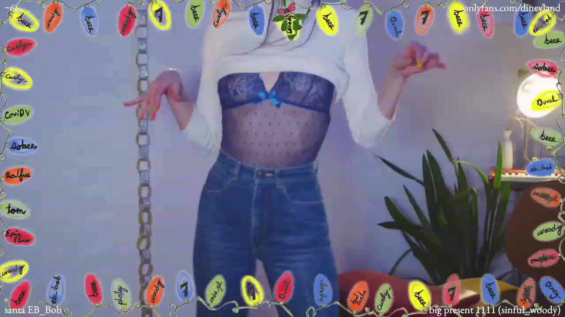 Gallery image thumbnail from diney_'s myfreecams stream on, 12/28/2022, 06:56 image 7 of 20
