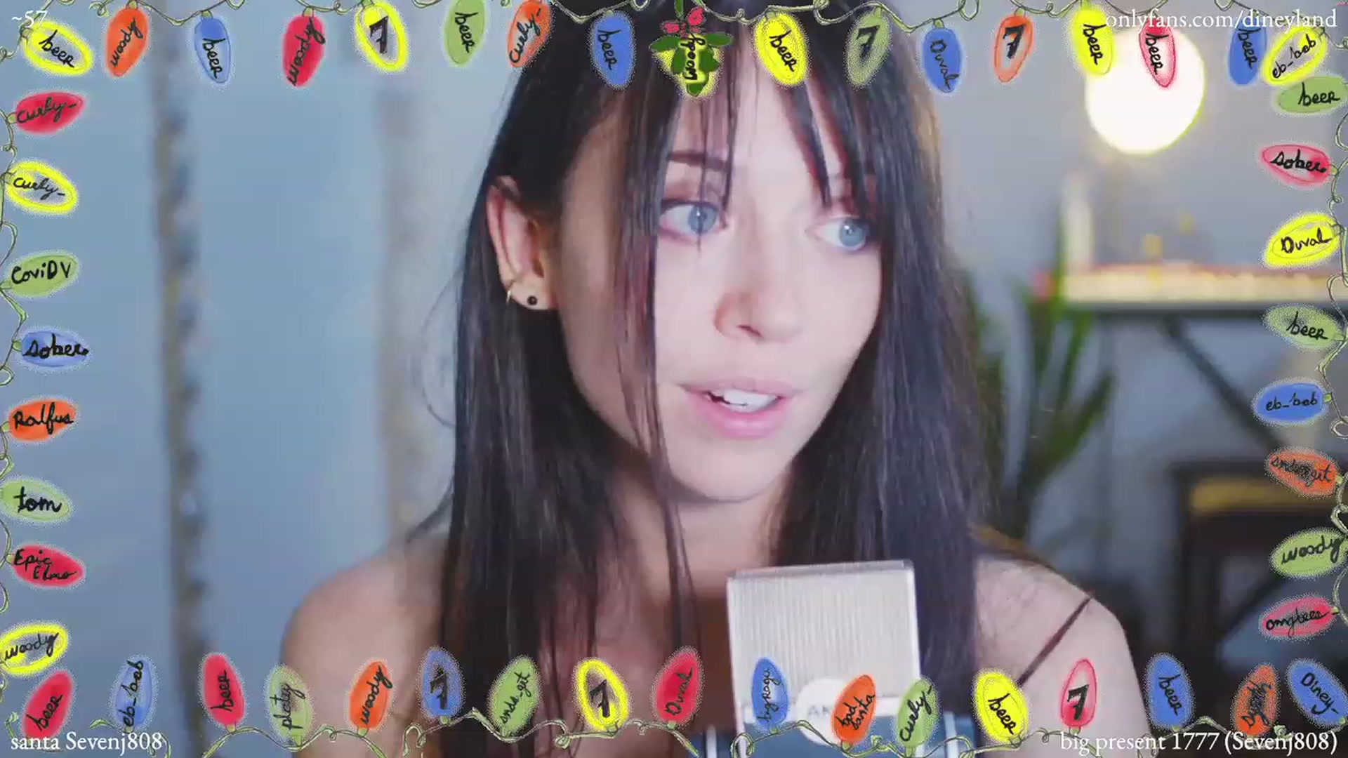 Gallery image thumbnail from diney_'s myfreecams stream on, 12/30/2022, 08:51 image 16 of 20