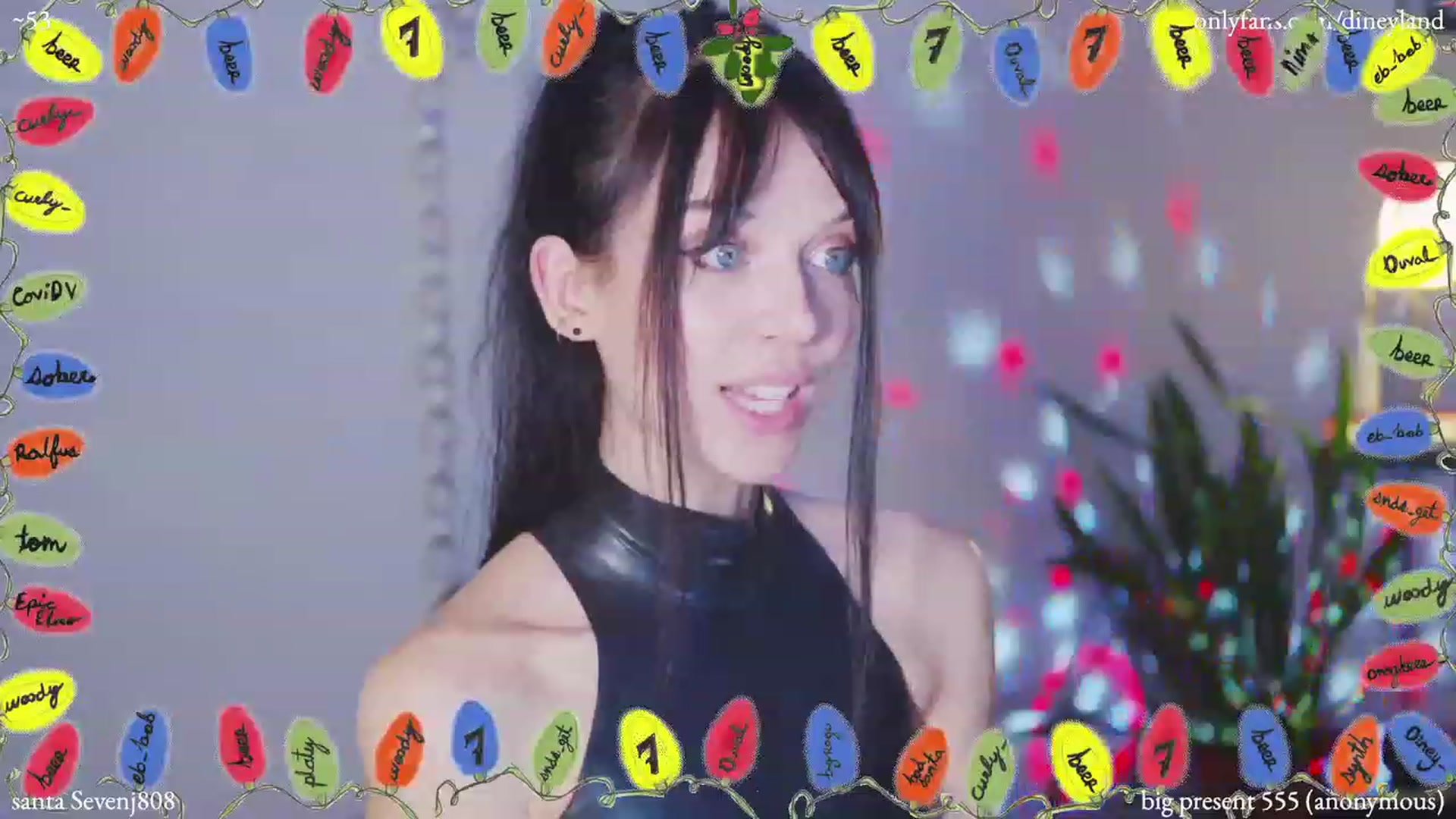 Gallery image thumbnail from diney_'s myfreecams stream on, 12/31/2022, 07:28 image 6 of 20