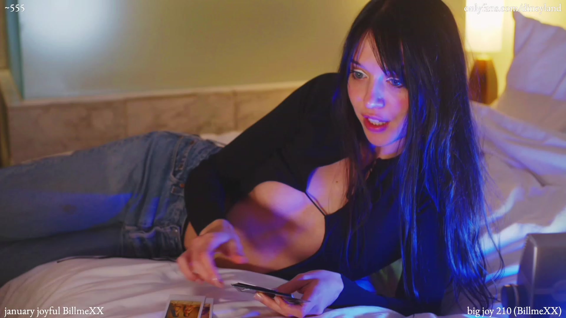 Gallery image thumbnail from diney_'s myfreecams stream on, 01/06/2023, 04:26 image 17 of 20