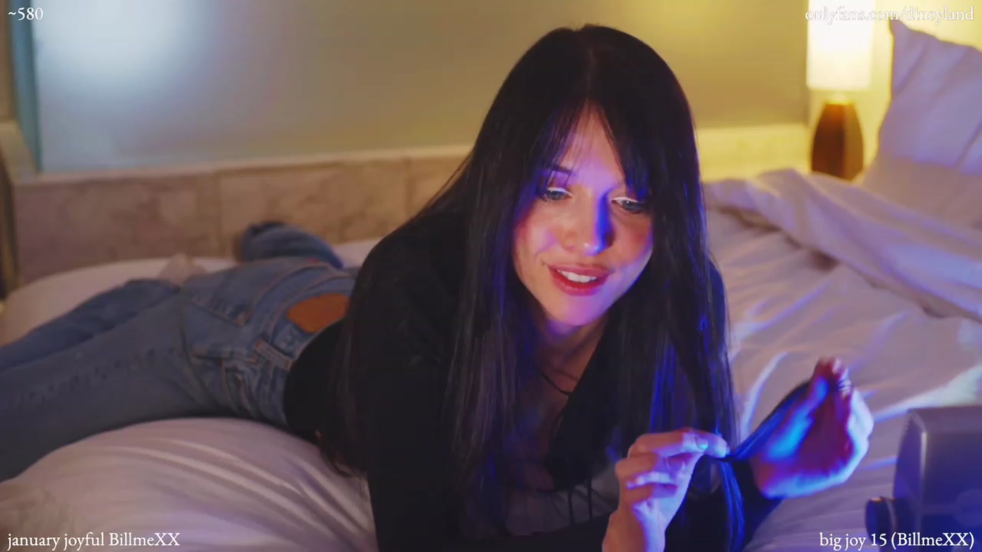 Gallery image thumbnail from diney_'s myfreecams stream on, 01/06/2023, 04:26 image 9 of 20