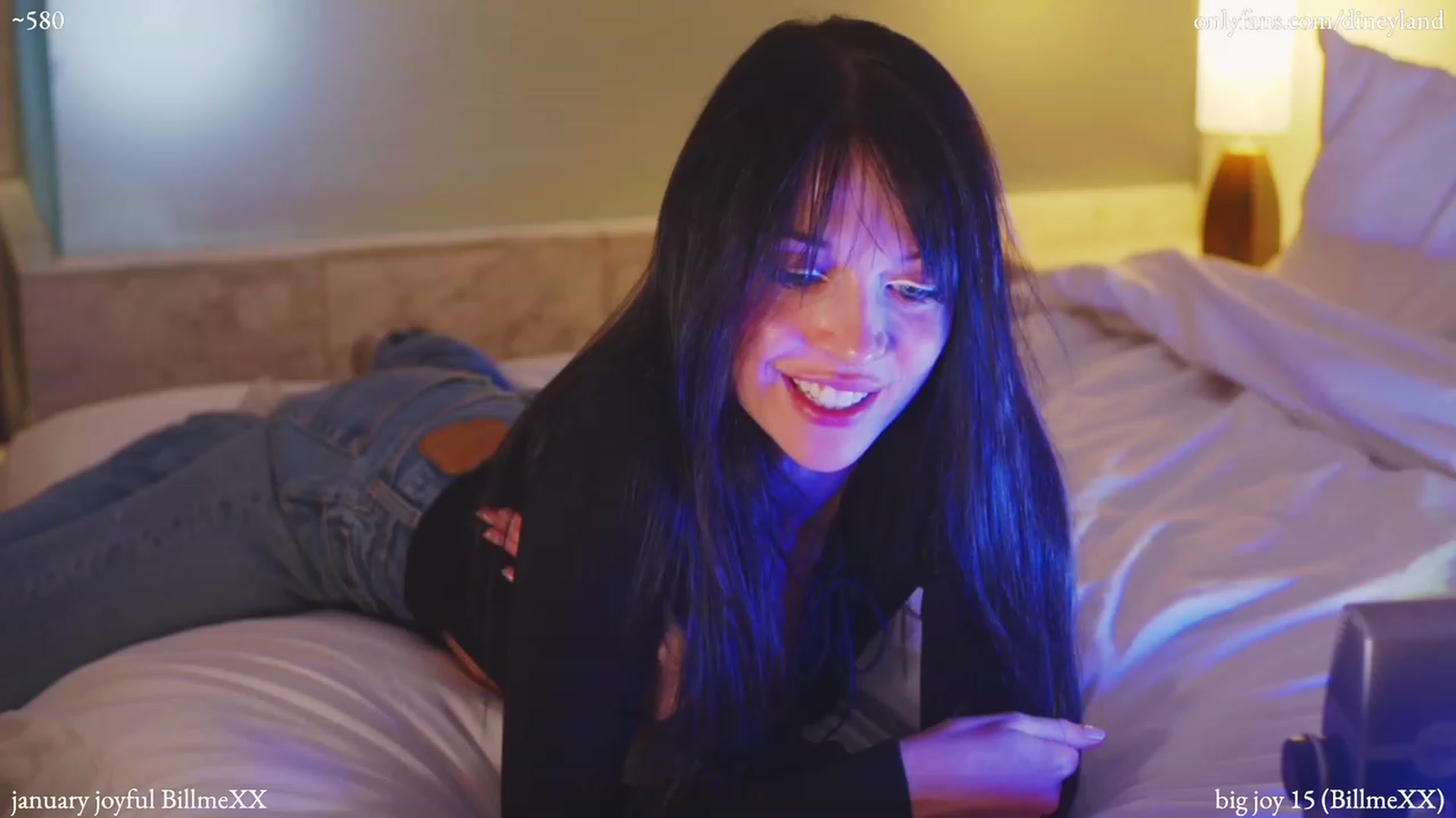 Gallery image thumbnail from diney_'s myfreecams stream on, 01/06/2023, 04:26 image 5 of 20