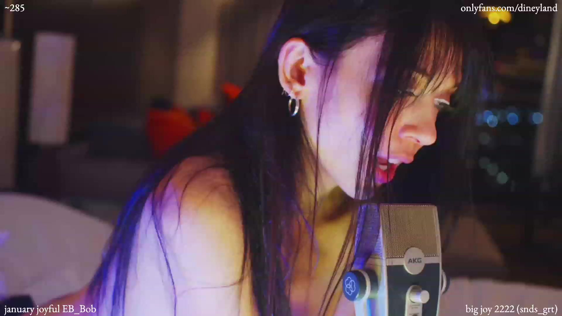 Gallery image thumbnail from diney_'s myfreecams stream on, 01/06/2023, 07:21 image 11 of 20