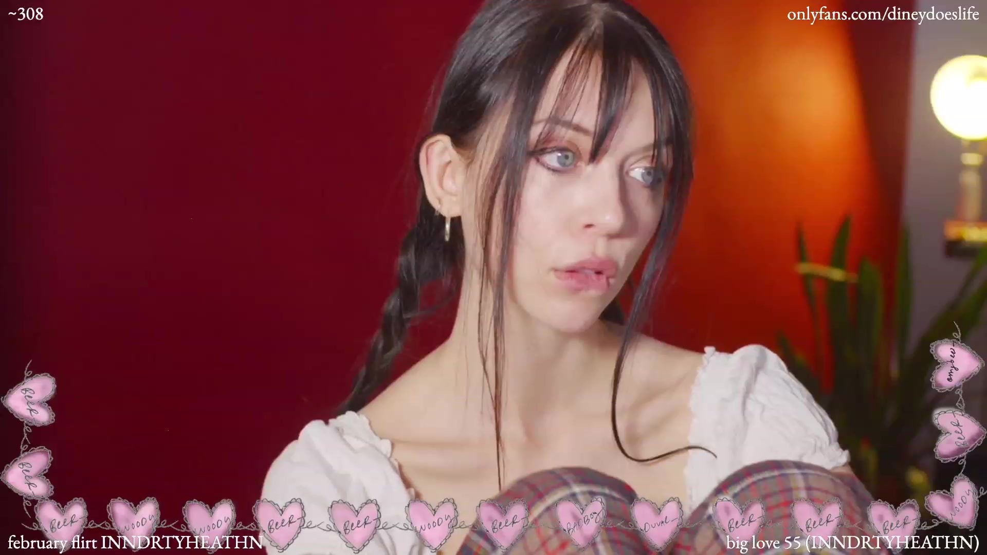 Gallery image thumbnail from diney_'s myfreecams stream on, 02/07/2023, 06:02 image 3 of 20