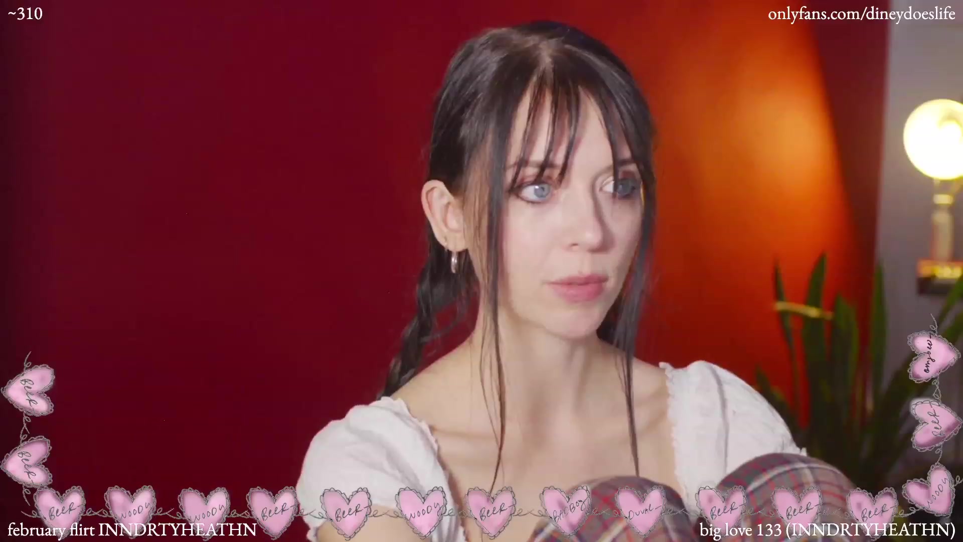 Gallery image thumbnail from diney_'s myfreecams stream on, 02/07/2023, 06:02 image 8 of 20