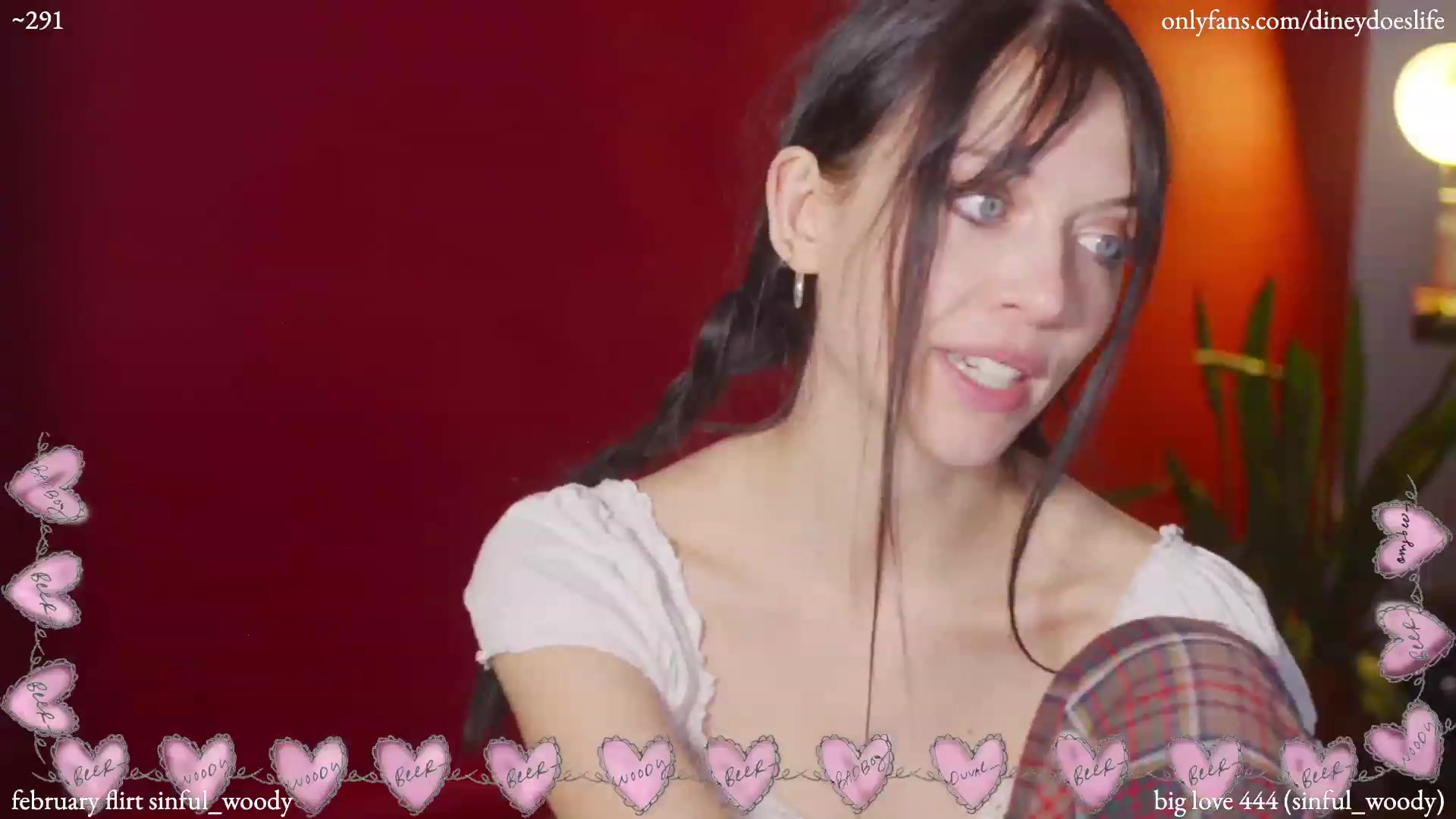 Gallery image thumbnail from diney_'s myfreecams stream on, 02/07/2023, 06:02 image 17 of 20