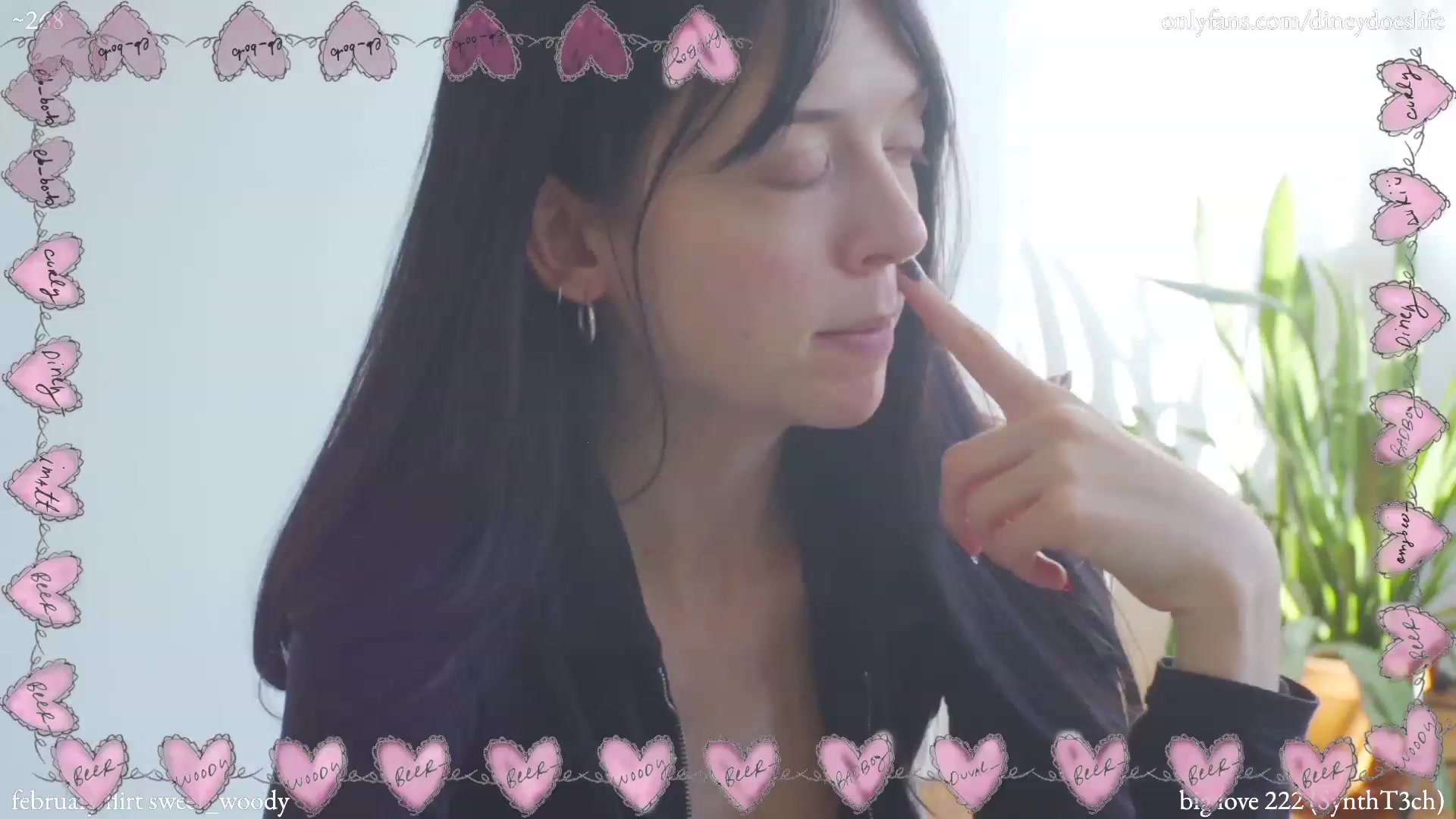 Gallery image thumbnail from diney_'s myfreecams stream on, 02/11/2023, 20:47 image 19 of 20