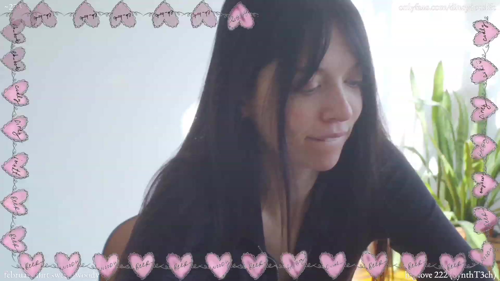 Gallery image thumbnail from diney_'s myfreecams stream on, 02/11/2023, 20:47 image 7 of 20