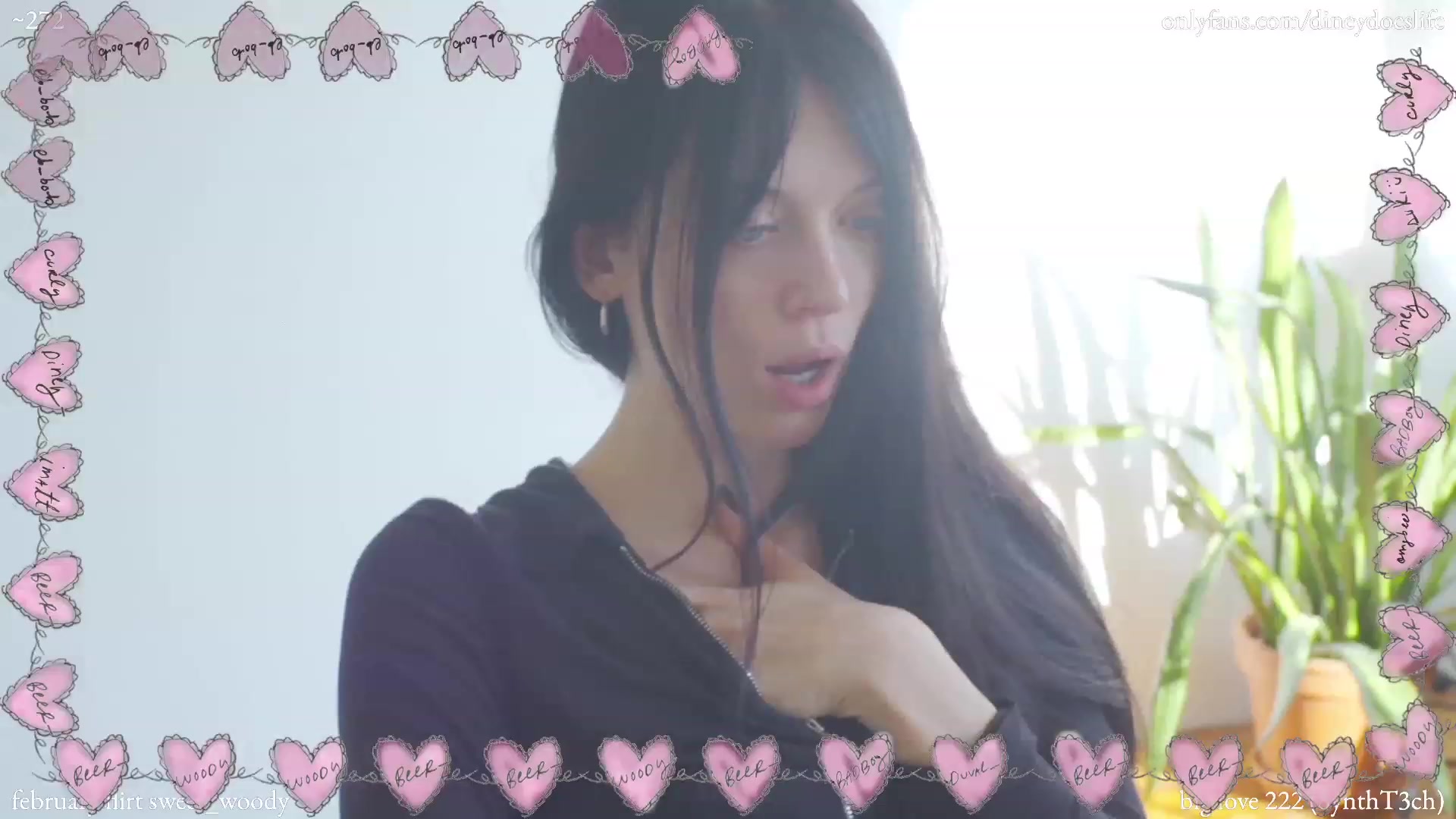 Gallery image thumbnail from diney_'s myfreecams stream on, 02/11/2023, 20:47 image 16 of 20