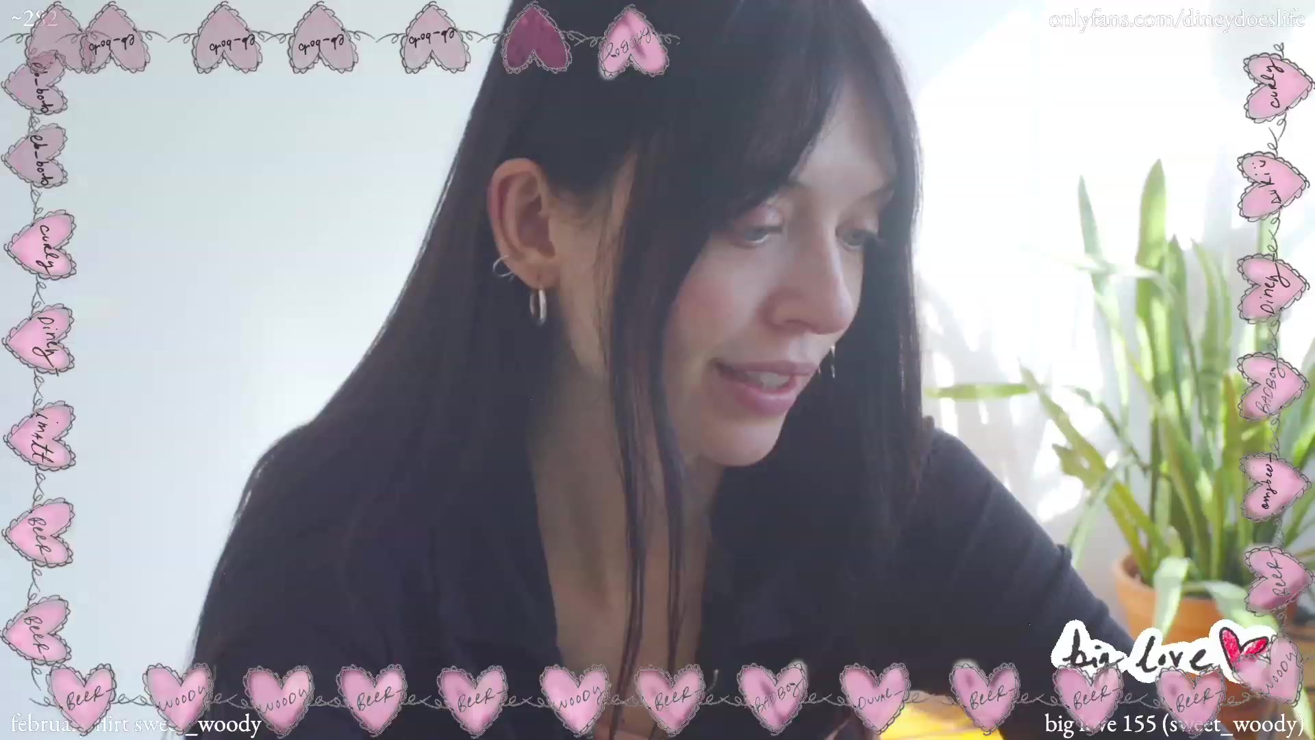 Gallery image thumbnail from diney_'s myfreecams stream on, 02/11/2023, 20:47 image 2 of 20