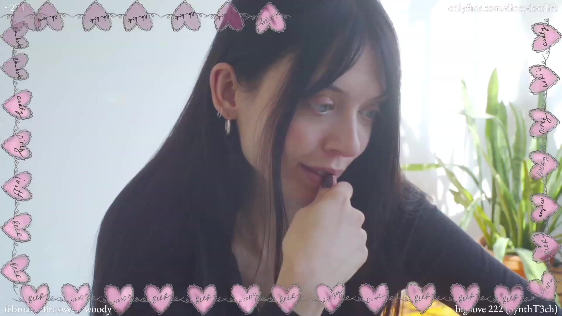 Gallery image thumbnail from diney_'s myfreecams stream on, 02/11/2023, 20:47 image 6 of 20