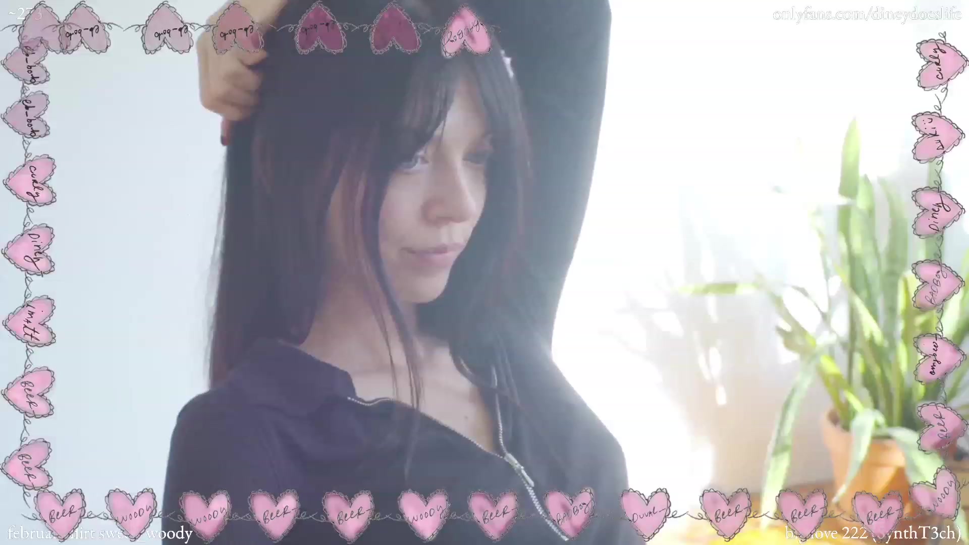Gallery image thumbnail from diney_'s myfreecams stream on, 02/11/2023, 20:47 image 9 of 20