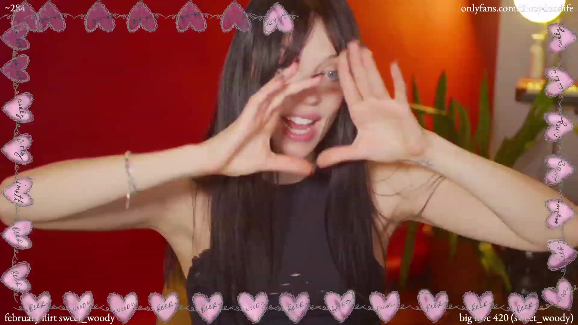 Gallery image thumbnail from diney_'s myfreecams stream on, 02/12/2023, 05:42 image 4 of 20