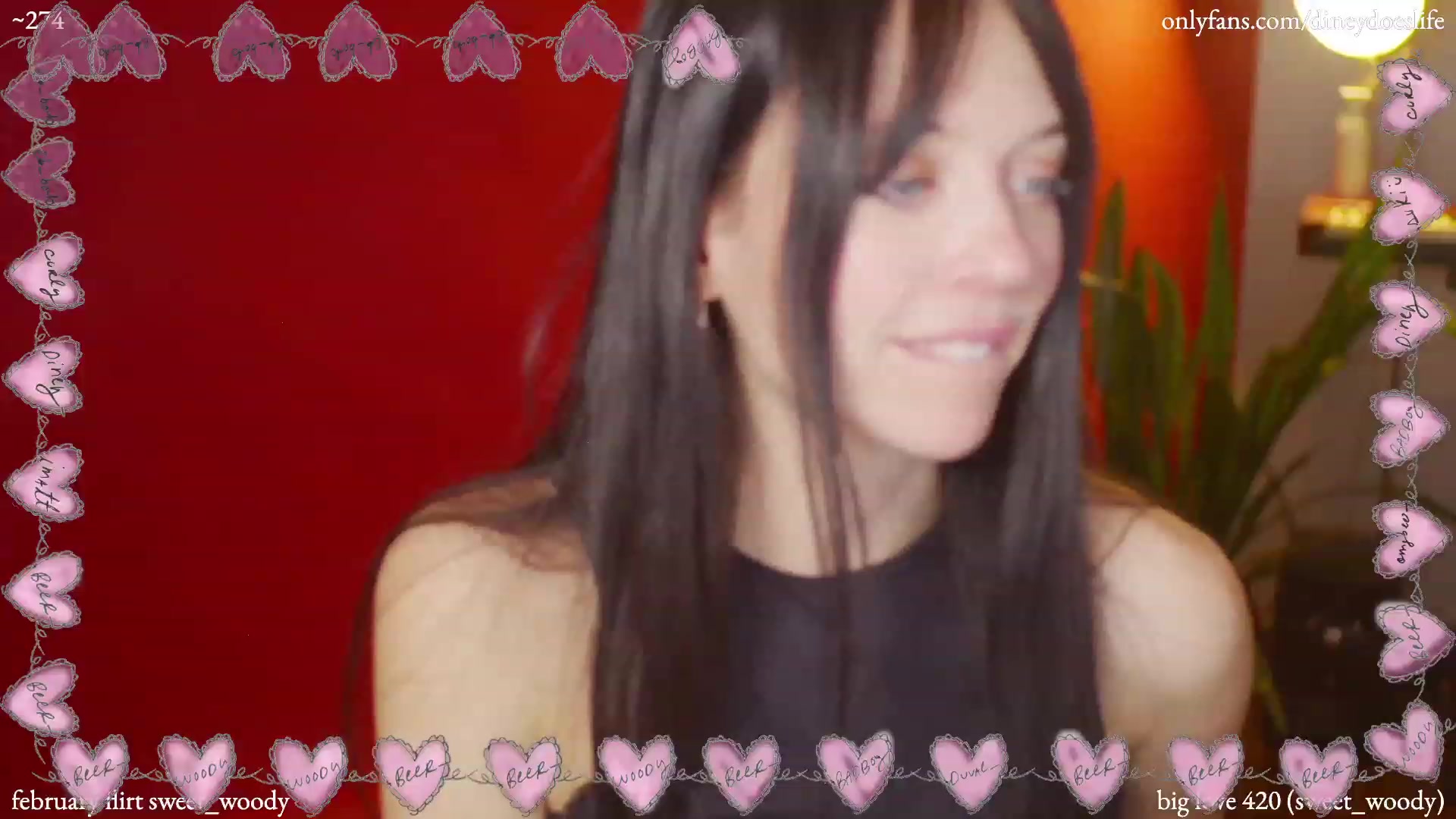 Gallery image thumbnail from diney_'s myfreecams stream on, 02/12/2023, 05:42 image 9 of 20