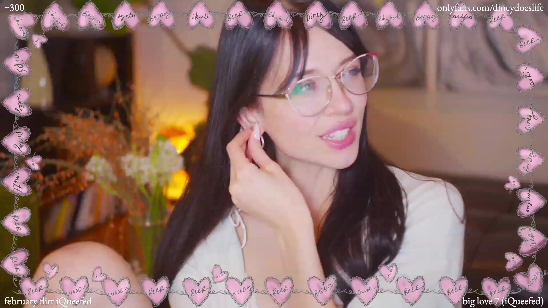 Gallery image thumbnail from diney_'s myfreecams stream on, 02/26/2023, 07:07 image 1 of 20