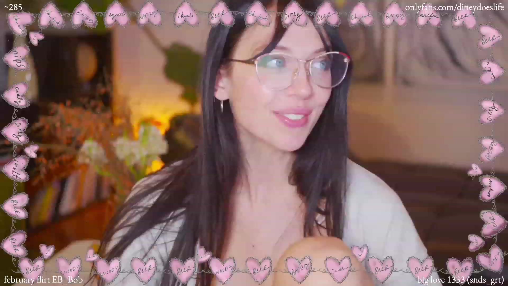 Gallery image thumbnail from diney_'s myfreecams stream on, 02/26/2023, 07:07 image 14 of 20
