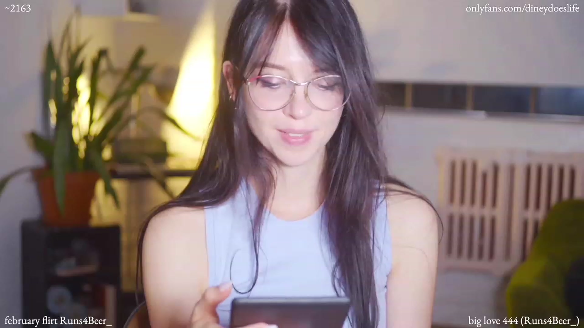 Gallery image thumbnail from diney_'s myfreecams stream on, 03/03/2023, 07:01 image 2 of 20