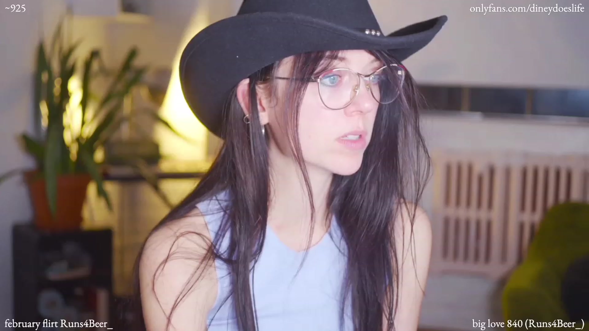 Gallery image thumbnail from diney_'s myfreecams stream on, 03/03/2023, 07:01 image 11 of 20