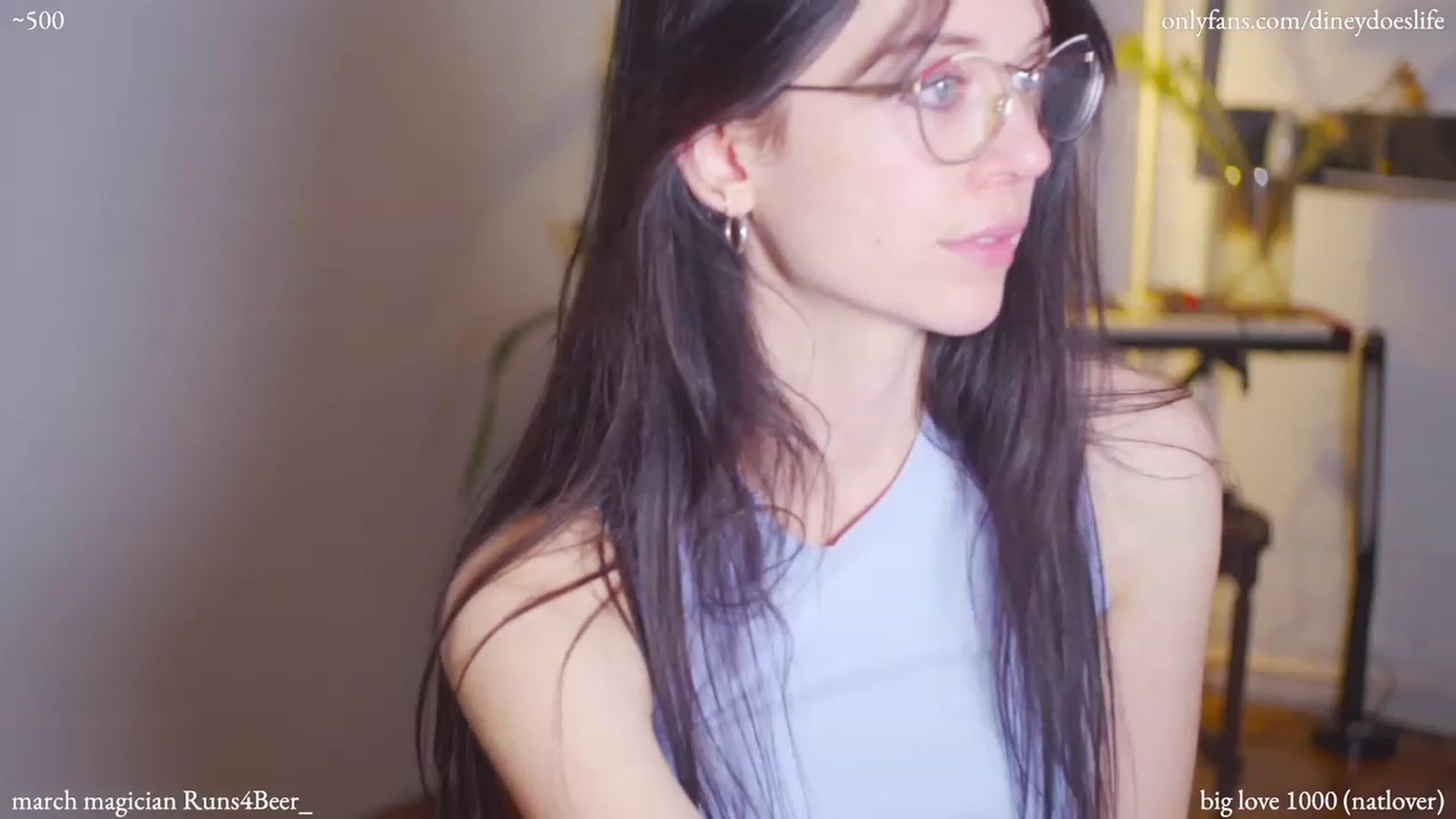 Gallery image thumbnail from diney_'s myfreecams stream on, 03/03/2023, 07:01 image 20 of 20