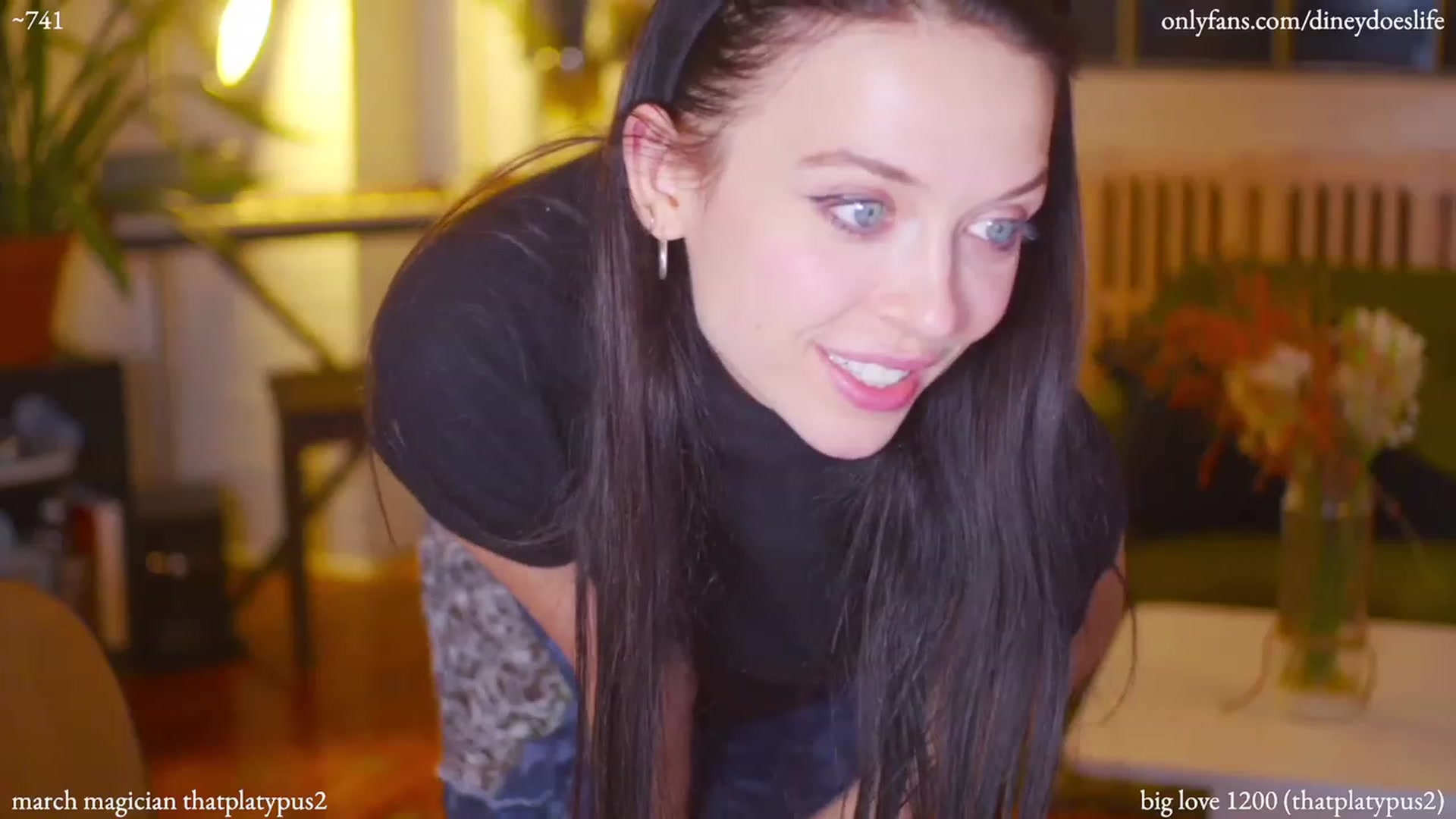 Gallery image thumbnail from diney_'s myfreecams stream on, 03/08/2023, 06:35 image 15 of 20
