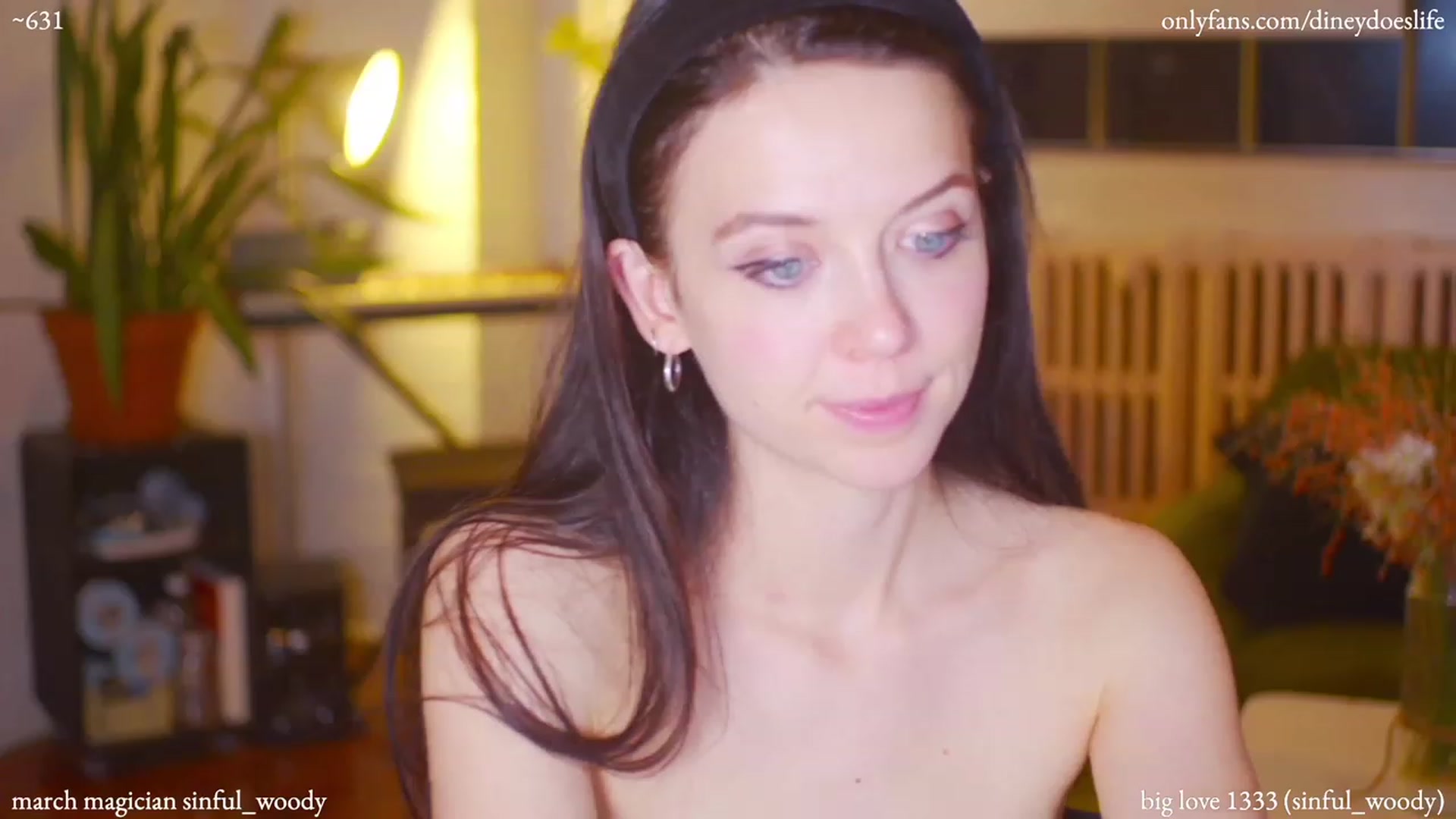 Gallery image thumbnail from diney_'s myfreecams stream on, 03/08/2023, 07:27 image 6 of 20