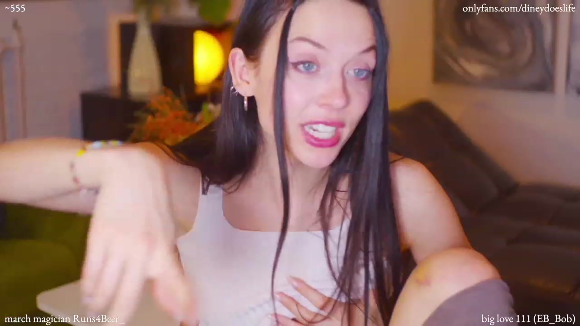 Gallery image thumbnail from diney_'s myfreecams stream on, 03/10/2023, 06:55 image 2 of 20