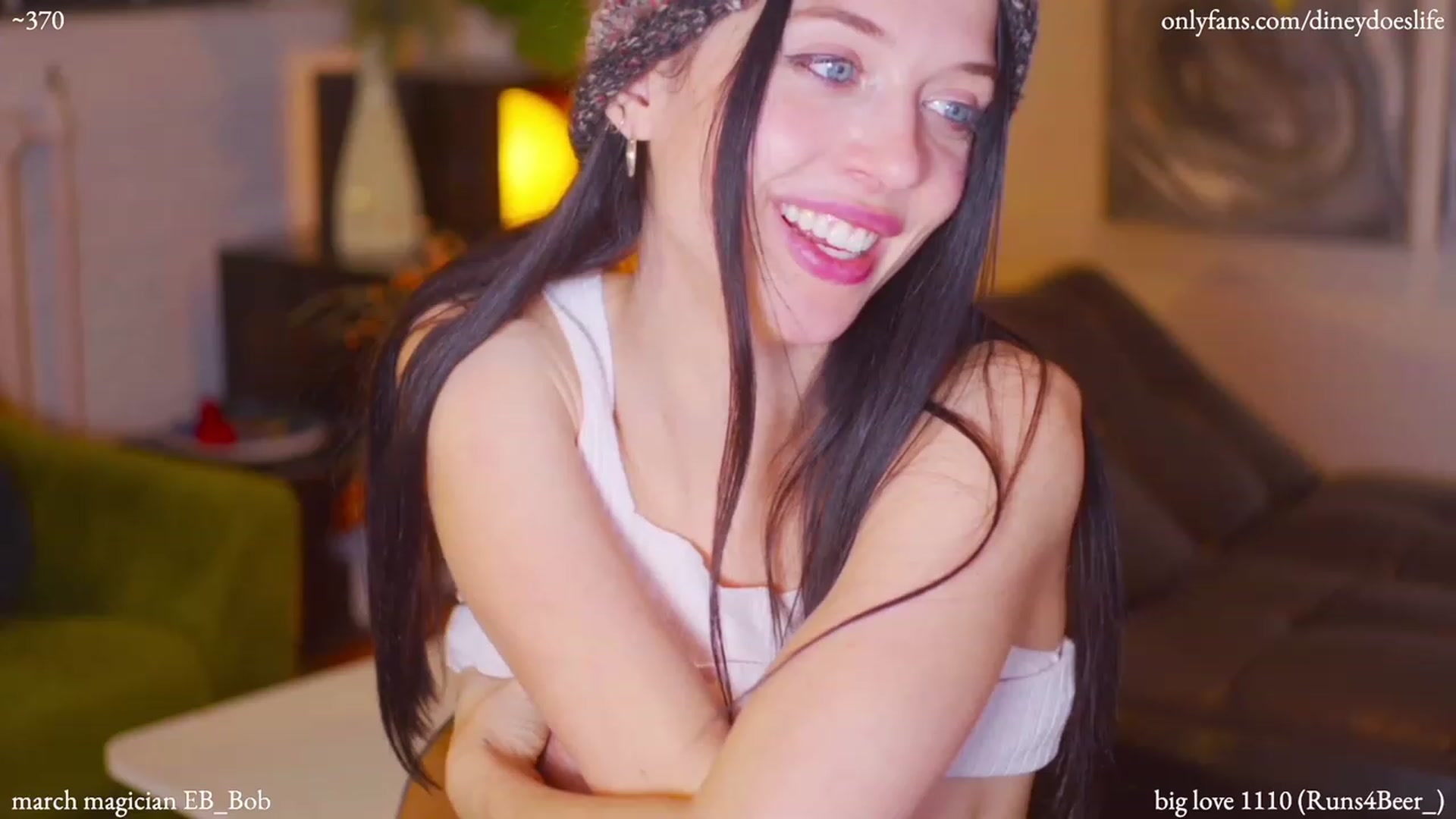 Gallery image thumbnail from diney_'s myfreecams stream on, 03/10/2023, 06:55 image 16 of 20