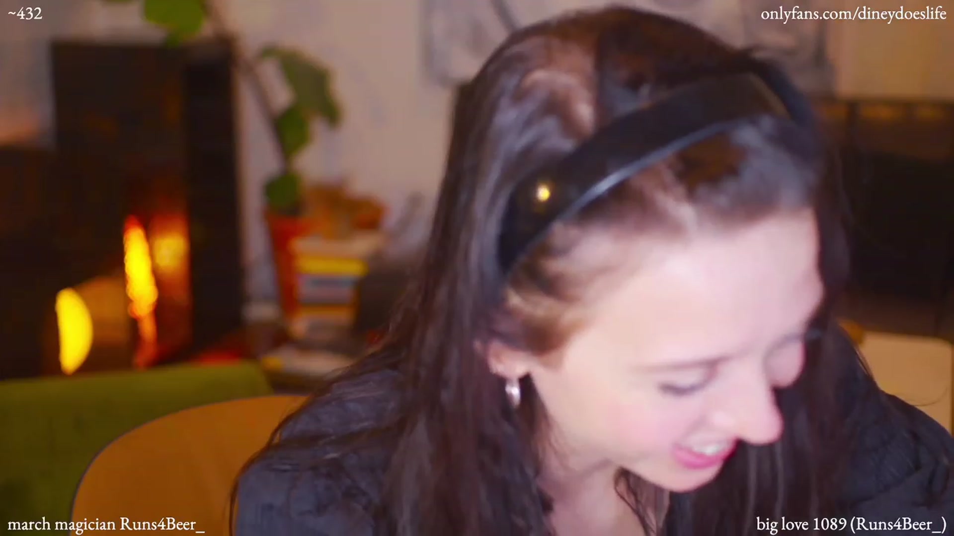 Gallery image thumbnail from diney_'s myfreecams stream on, 03/22/2023, 05:11 image 18 of 20