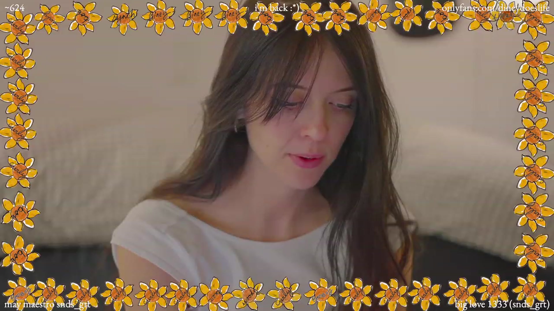 Gallery image thumbnail from diney_'s myfreecams stream on, 05/12/2023, 06:15 image 14 of 20
