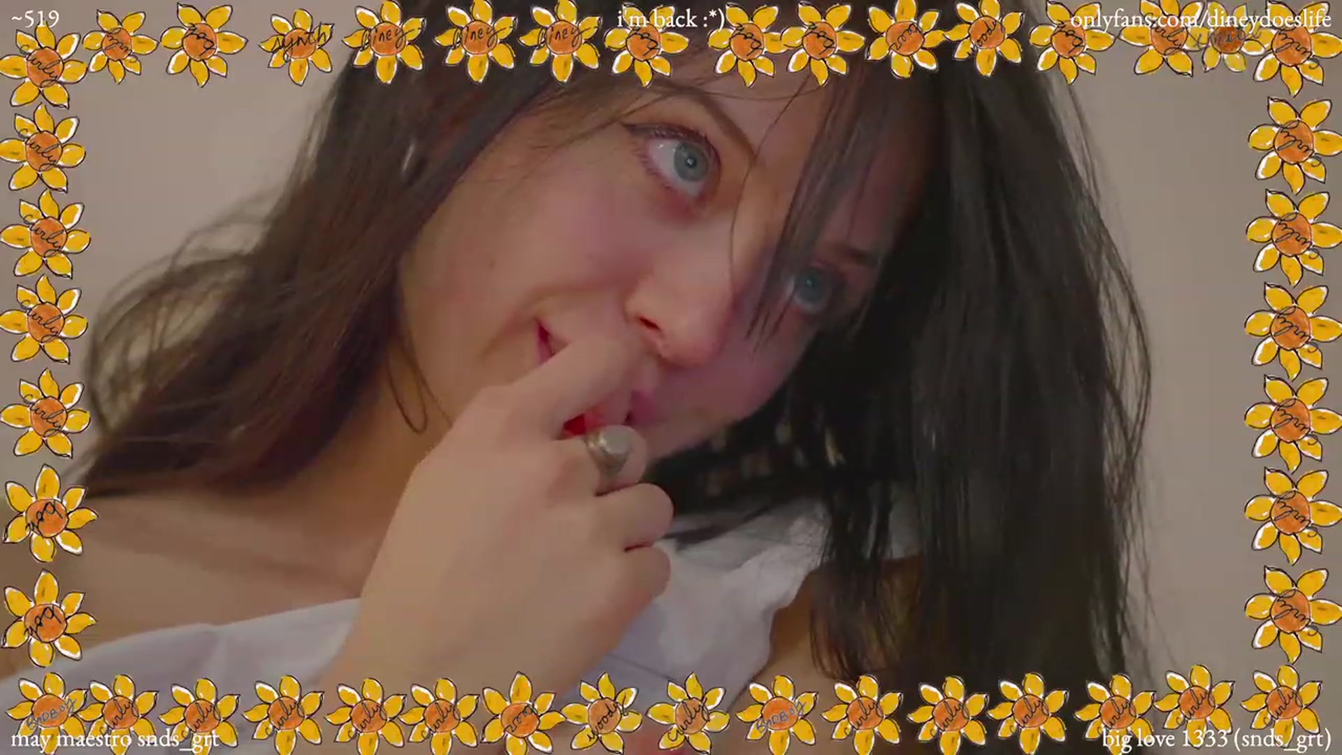 Gallery image thumbnail from diney_'s myfreecams stream on, 05/12/2023, 06:15 image 19 of 20