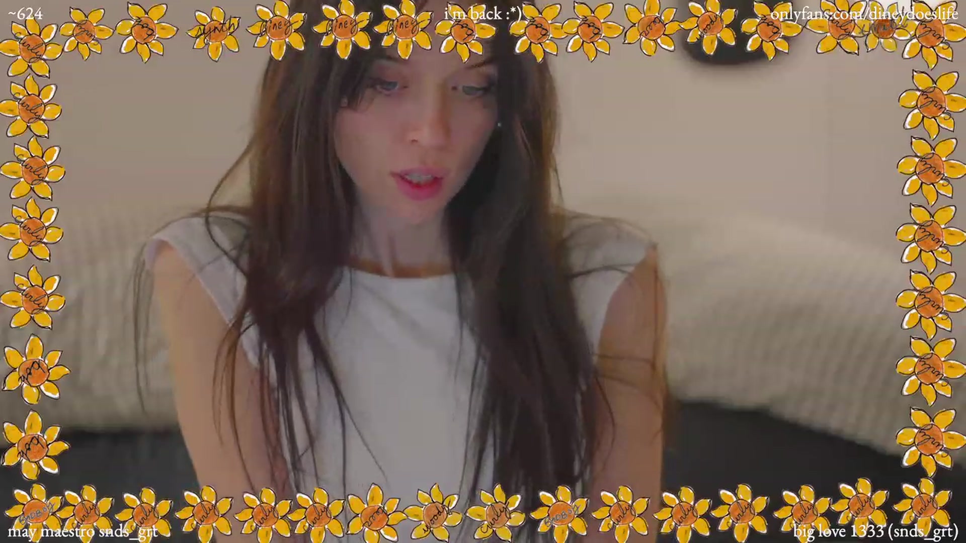 Gallery image thumbnail from diney_'s myfreecams stream on, 05/12/2023, 06:15 image 13 of 20