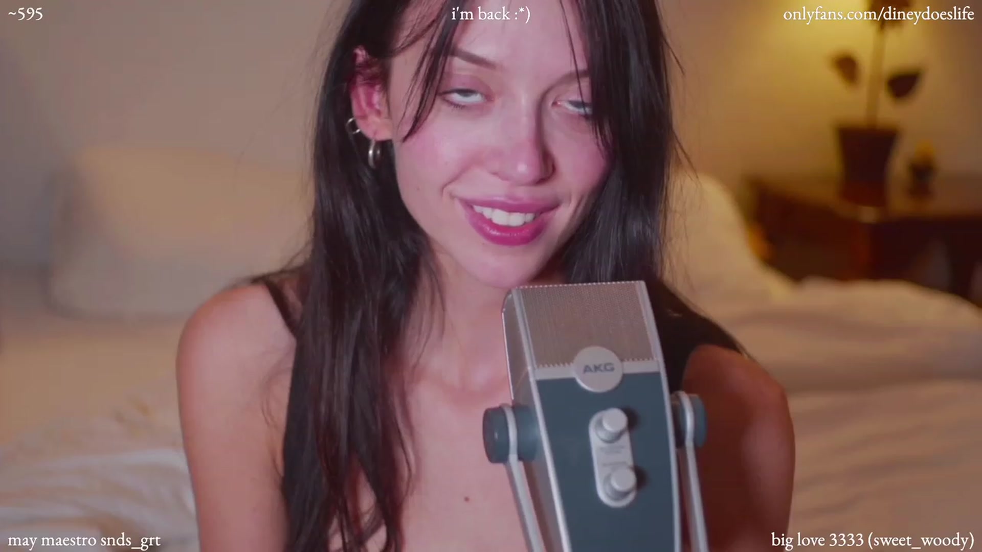 Gallery image thumbnail from diney_'s myfreecams stream on, 05/31/2023, 07:24 image 11 of 20