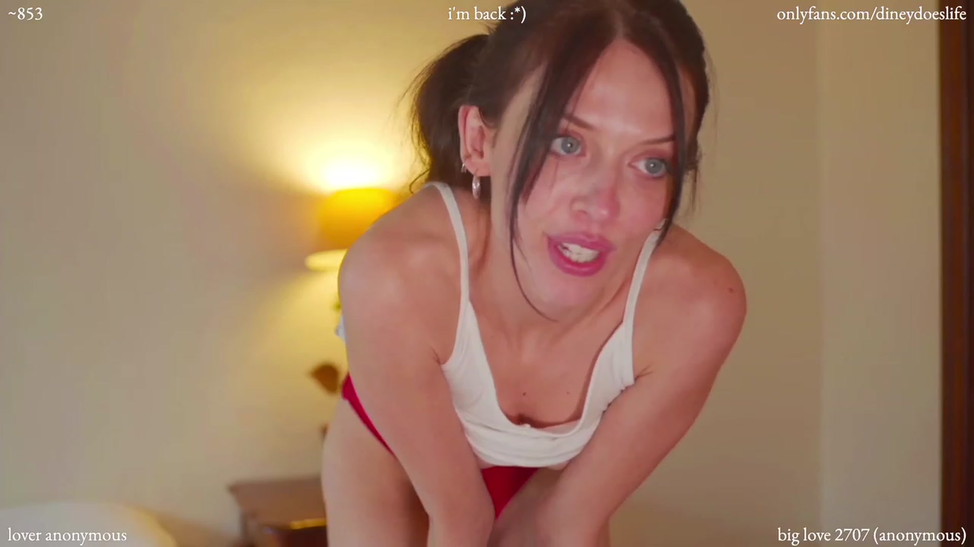 Gallery image thumbnail from diney_'s myfreecams stream on, 06/17/2023, 23:05 image 10 of 20