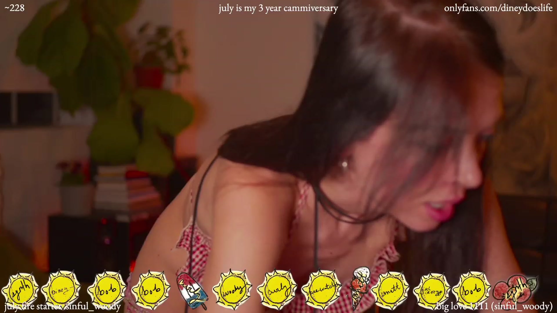 Gallery image thumbnail from diney_'s myfreecams stream on, 07/04/2023, 05:43 image 16 of 20