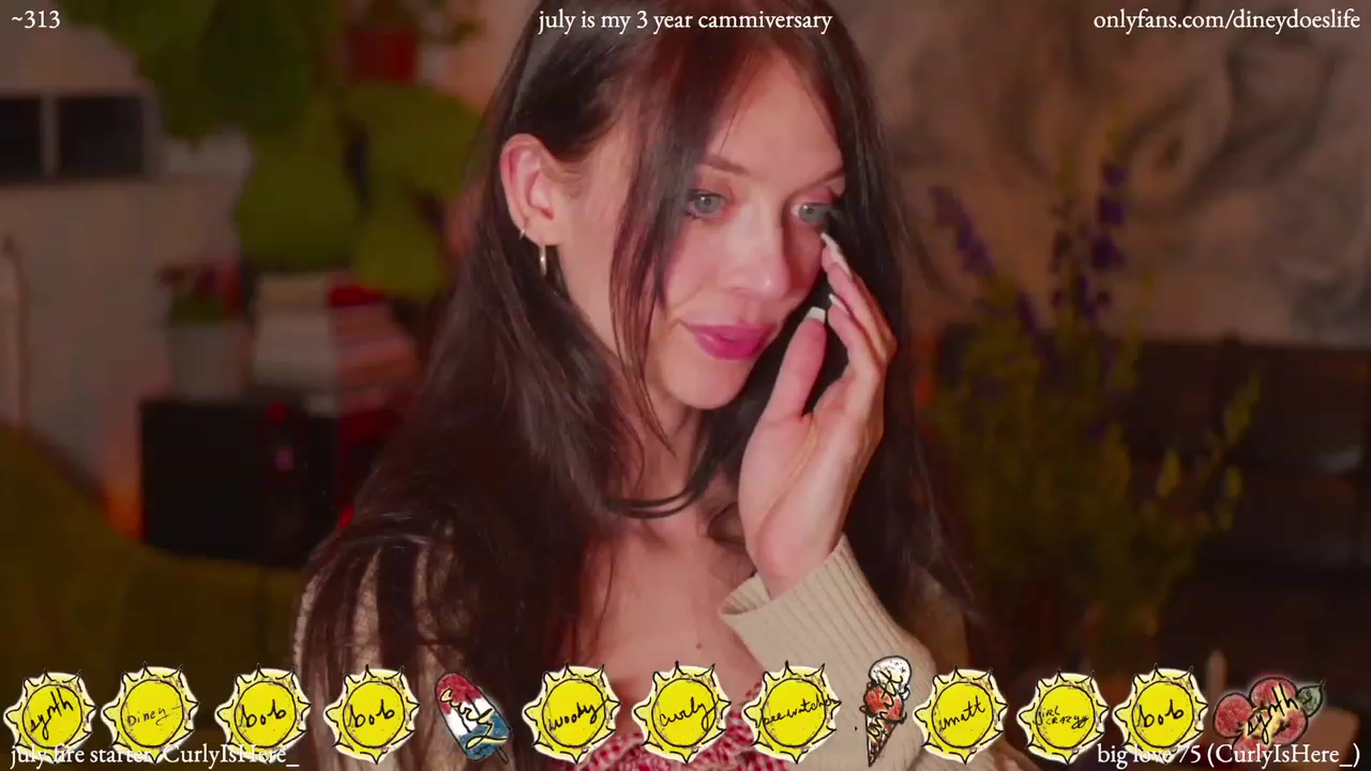 Gallery image thumbnail from diney_'s myfreecams stream on, 07/04/2023, 05:43 image 6 of 20