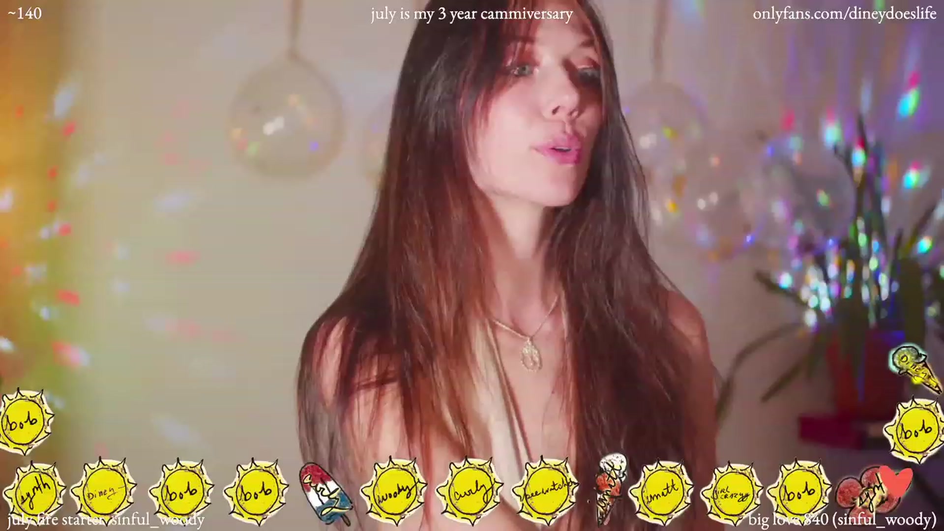 Gallery image thumbnail from diney_'s myfreecams stream on, 07/05/2023, 04:42 image 10 of 20