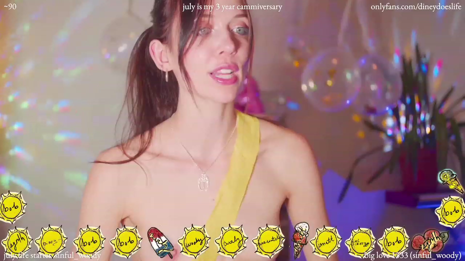 Gallery image thumbnail from diney_'s myfreecams stream on, 07/05/2023, 06:32 image 12 of 20
