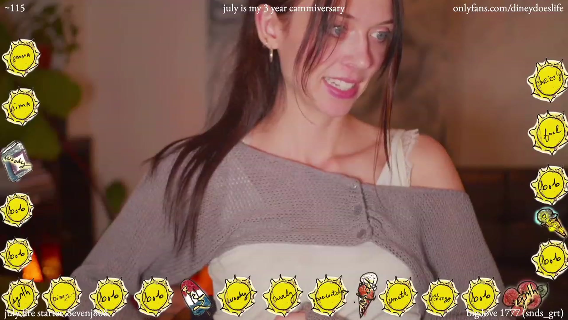 Gallery image thumbnail from diney_'s myfreecams stream on, 07/07/2023, 04:40 image 12 of 20